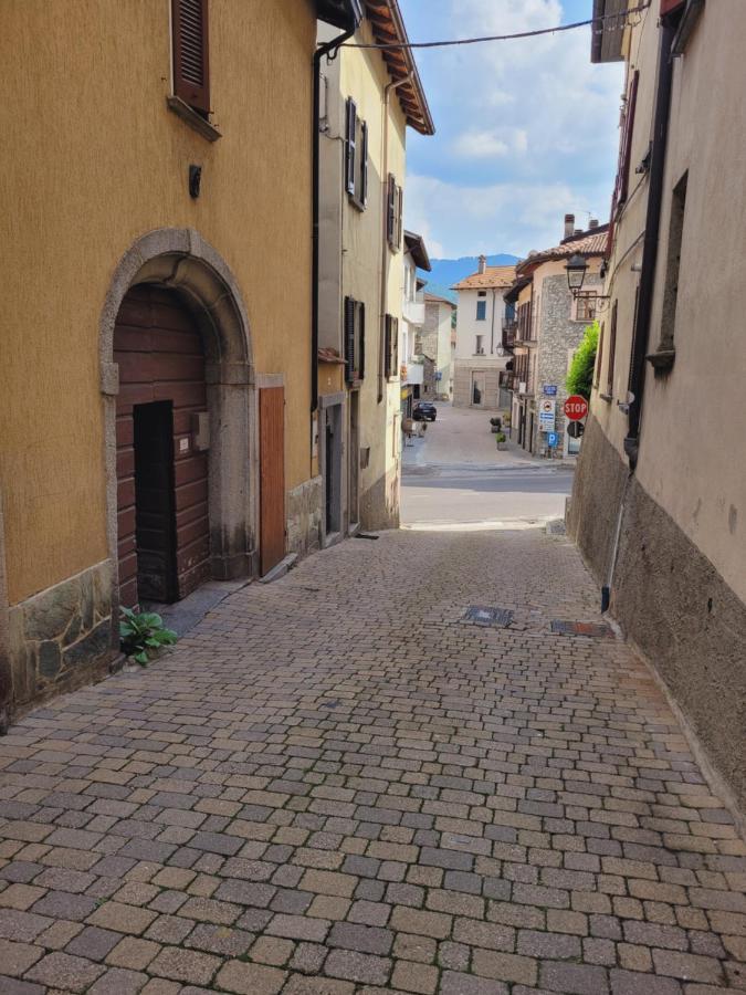 Ferienwohnung Casa Gianna Castiglione dʼIntelvi Exterior foto